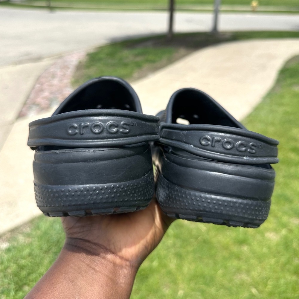 Crocs Adult Classic Clogs Unisex Size M10 W12 Black Sandals - Picture 7 of 12